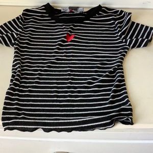 Black and white have art top